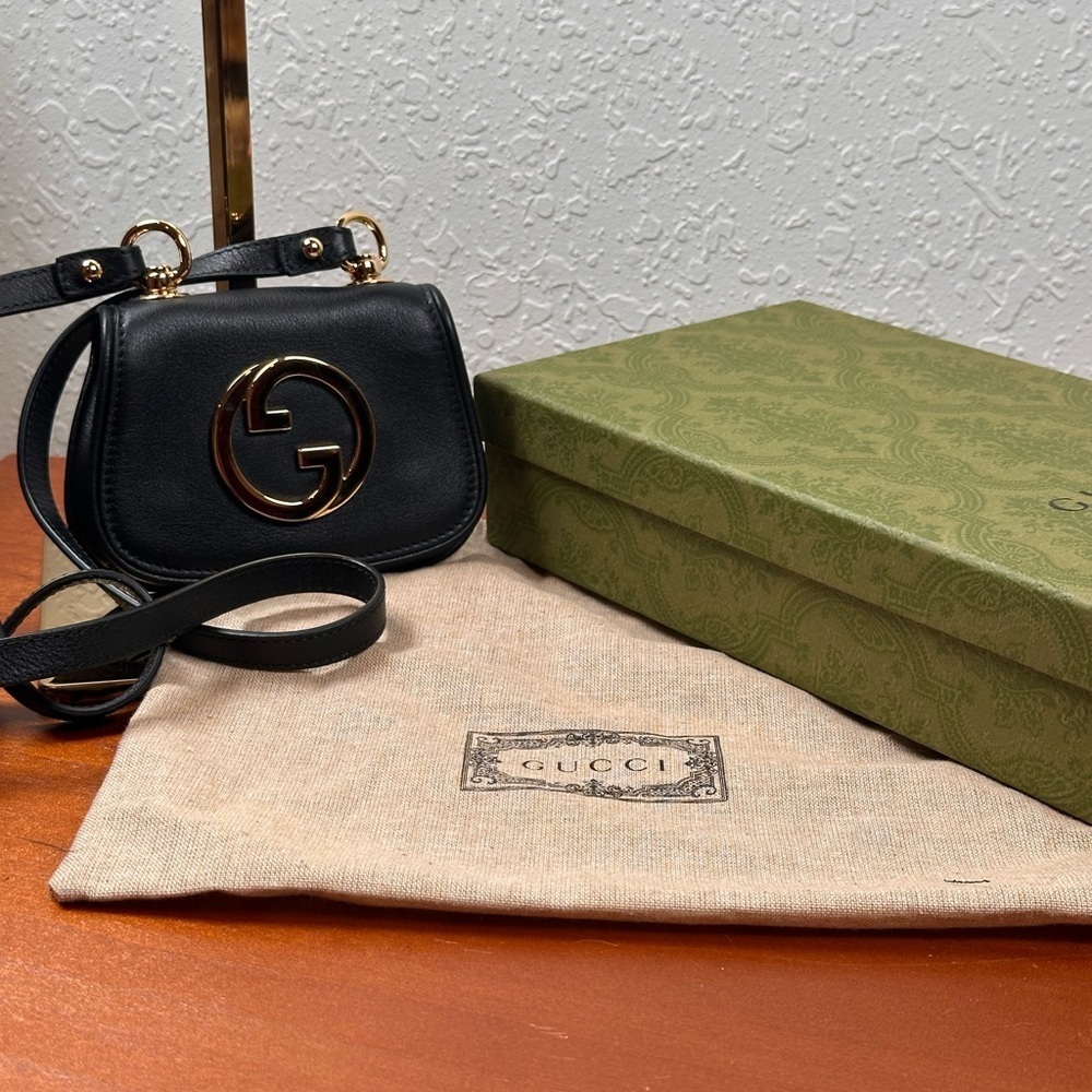 New Authentic Gucci Blondie GG Logo
Black Crossbody Wallet Bag - Picture 4 of 14